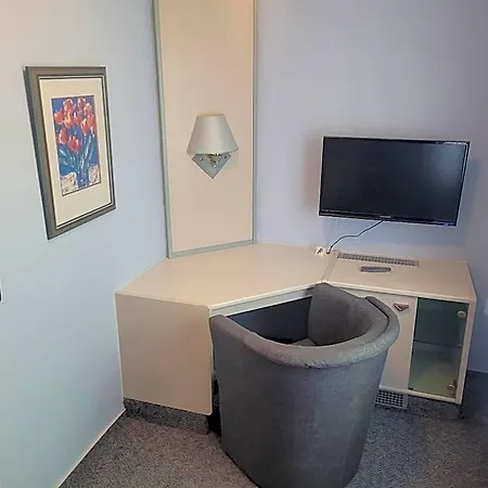 Ems-hotel 3* إمدن