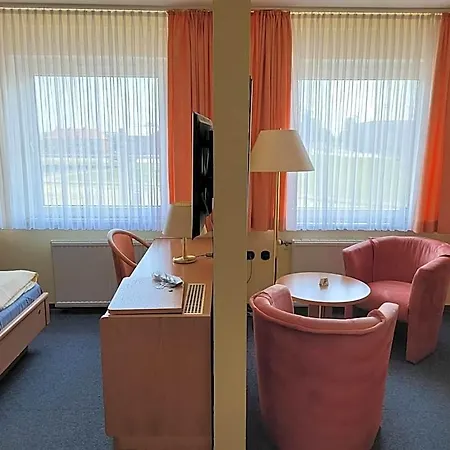 فندق مبيت وإفطار Ems-hotel 3*
